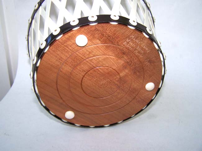 A Fine contemporary handcrafted Whalers' Basket named 'The Looking Glass' by local Cape Cod artist Ken Campbell. — image 3